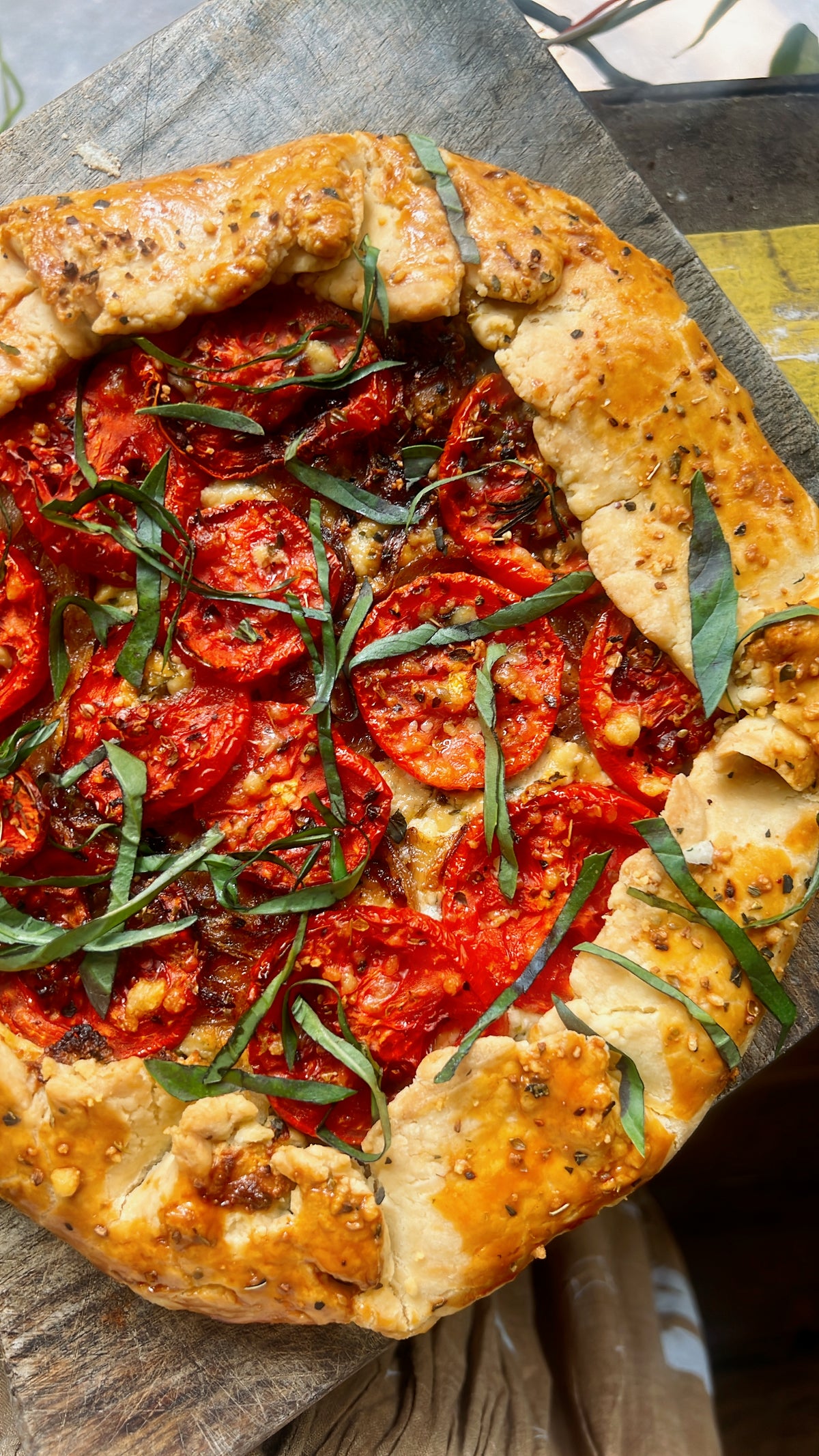 Crostata salata  tomatoes + pesto