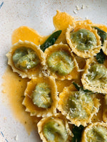 Load image into Gallery viewer, Cappellacci di spinaci e ricotta
